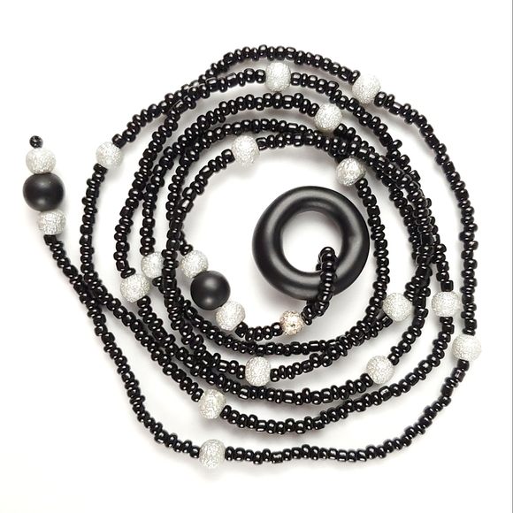 🦋 Black and Silver Glass Ring Beaded Lariat Necklace 🦋1/$14~2/$24~3/$30🦋 - Picture 7 of 9